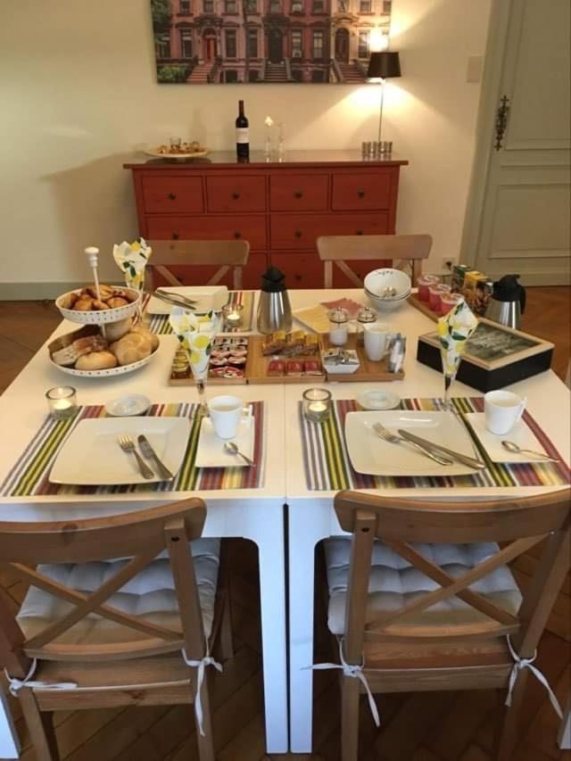 Bed and Breakfast De Gelaarsde Kat Ieper Exteriér fotografie